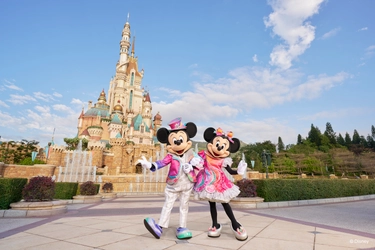 BUY 1 TAKE 1 HONGKONG FREE DISNEY